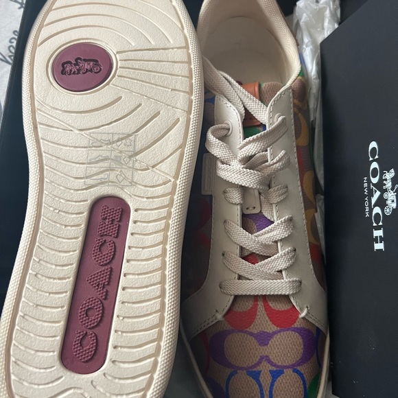 Tan multi color coach shoes men's US 8 - Picture 3 of 5